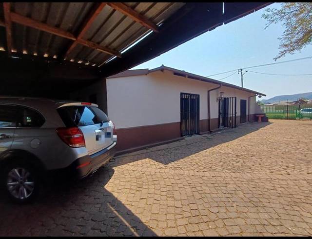 4 BEDROOM PROPERTY TO RENT IN BOOYSENS